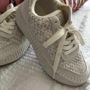 Universal Thread (Target)  Memory Foam Insole SZ 7